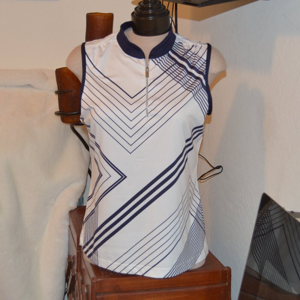 Tail sleeveless golf sleeve